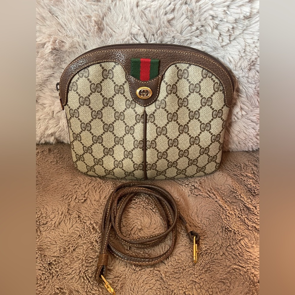 Gucci cherry lined sling bag